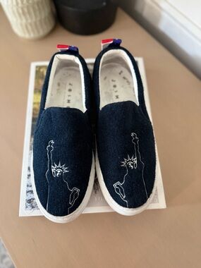 Joshua Sanders Navy Slip-On Women’s Casual Sneakers with Statue Embroidery